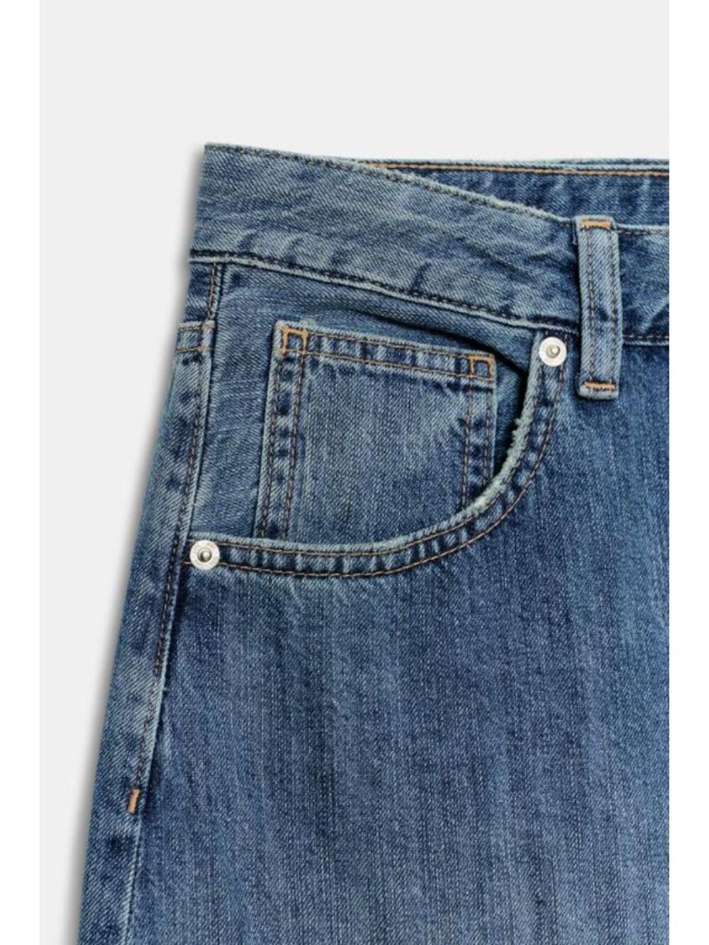 ZARA TRF MID-RISE BALLOON JEANS WITH BUTTON TABS - Picture 10 of 10